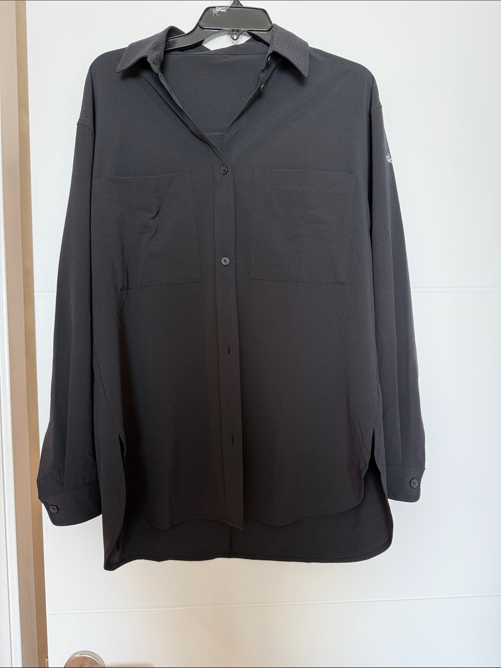 ALO Yoga Women's Black Button-Down Shirt - Picture 1 of 2